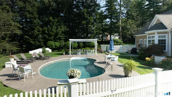 $815,000 | 245 Upper Whittemore Road, Middlebury, CT 06762