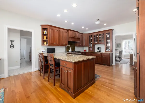 $815,000 | 245 Upper Whittemore Road, Middlebury, CT 06762