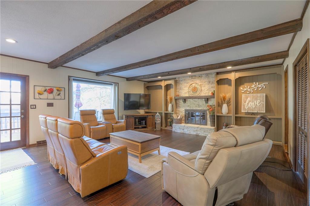 9504 West 104th Street Overland Park, KS 66212 - Photo 15 of 43