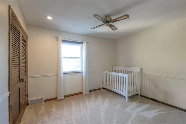 $525,000 | 9504 West 104th Street, Overland Park, KS 66212