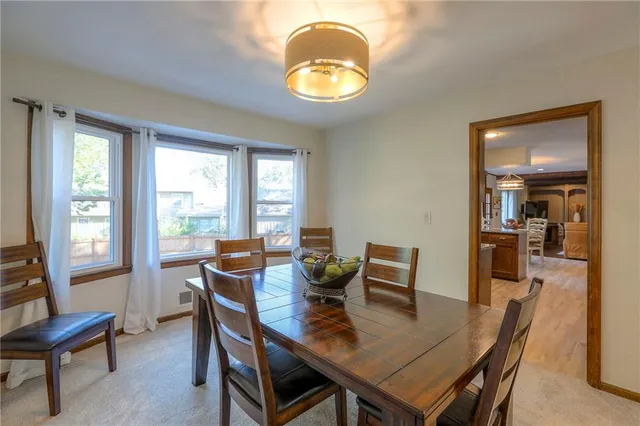 $525,000 | 9504 West 104th Street, Overland Park, KS 66212