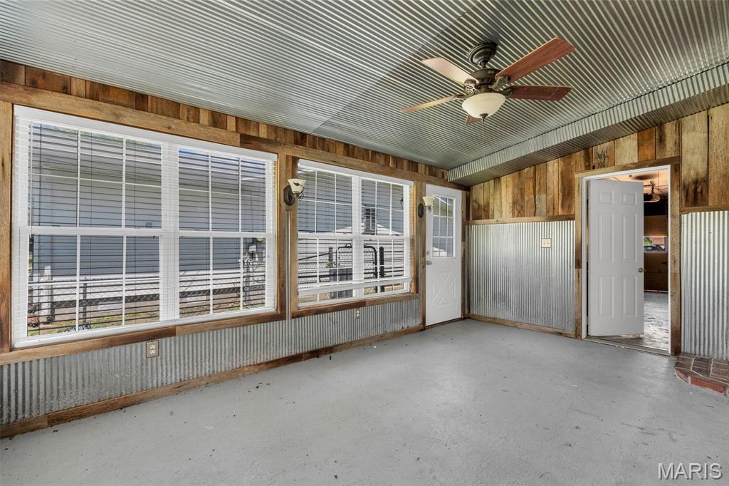 1366 Springhurst Drive Florissant, MO 63031 - Photo 15 of 30