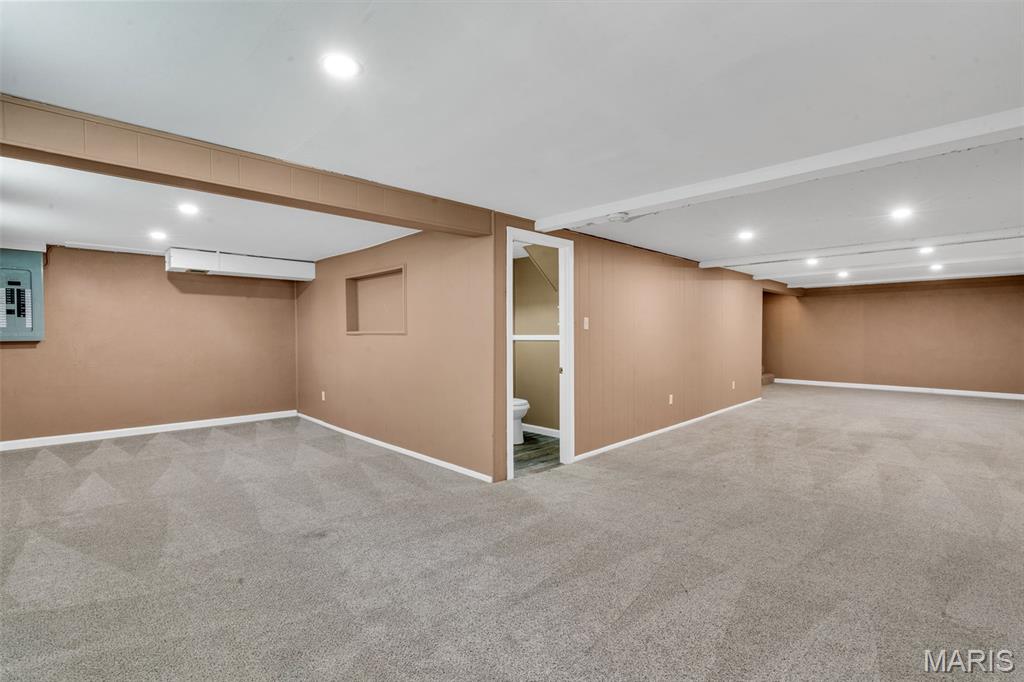 1366 Springhurst Drive Florissant, MO 63031 - Photo 27 of 30