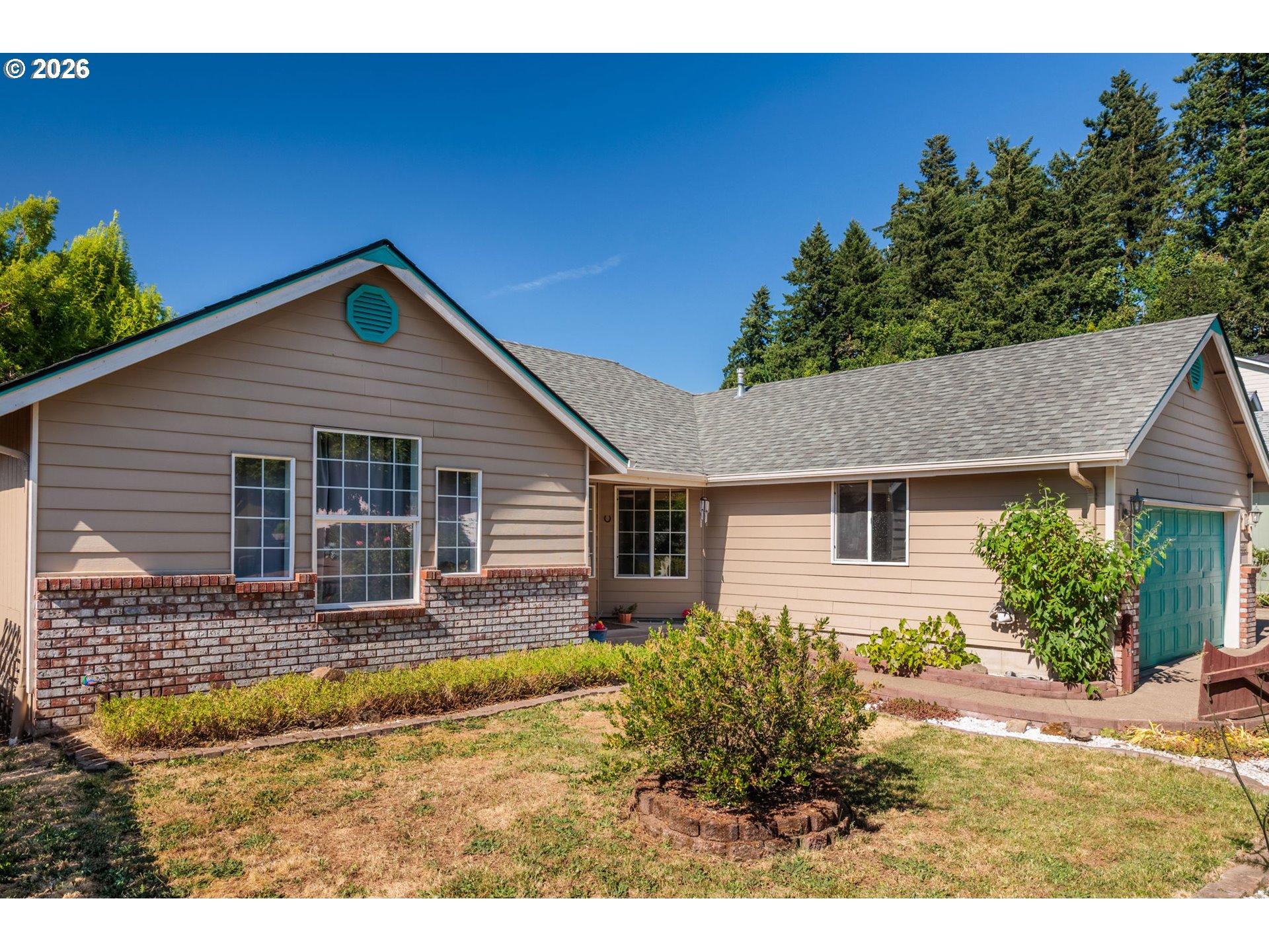 4664 Holly Street Springfield, OR 97478 - Photo 2 of 48