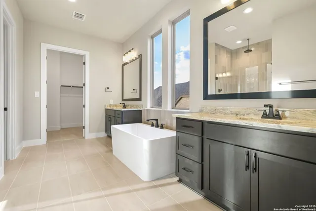 $949,900 | 220 Dulce Vista, Boerne, TX 78006