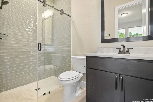 $949,900 | 220 Dulce Vista, Boerne, TX 78006