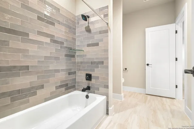 $949,900 | 220 Dulce Vista, Boerne, TX 78006