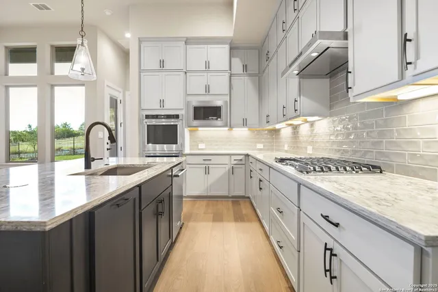 $949,900 | 220 Dulce Vista, Boerne, TX 78006