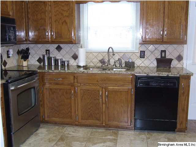 212 Park Road Pleasant Grove, AL 35127 - Photo 9 of 32
