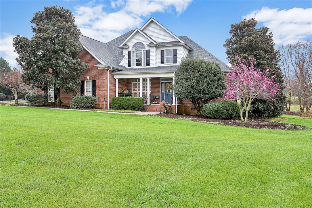 206 Dandelion Trail Anderson, SC 29621 - Photo 2 of 38