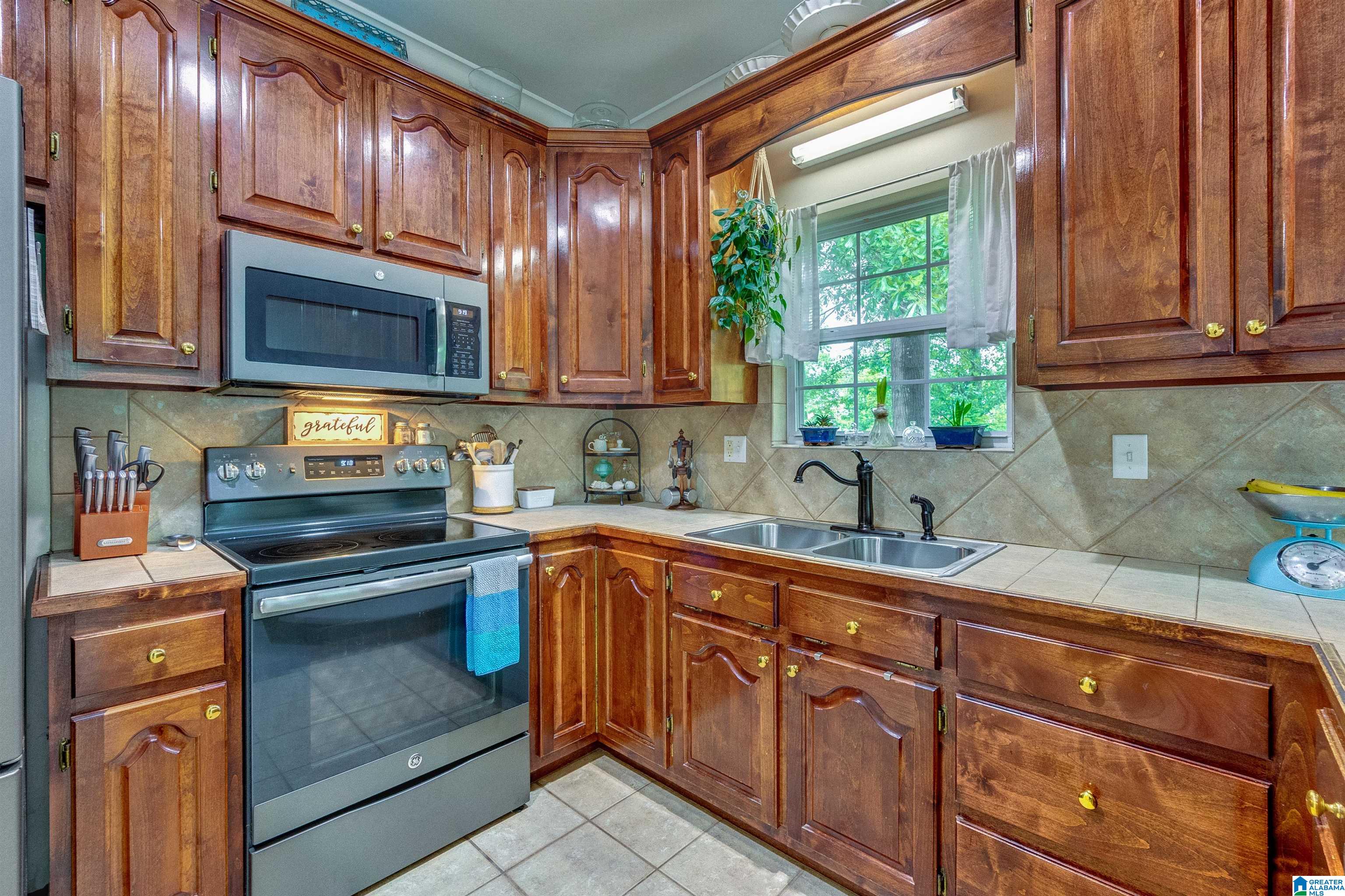 2565 Yellow Leaf Road Clanton, AL 35045 - Photo 15 of 53