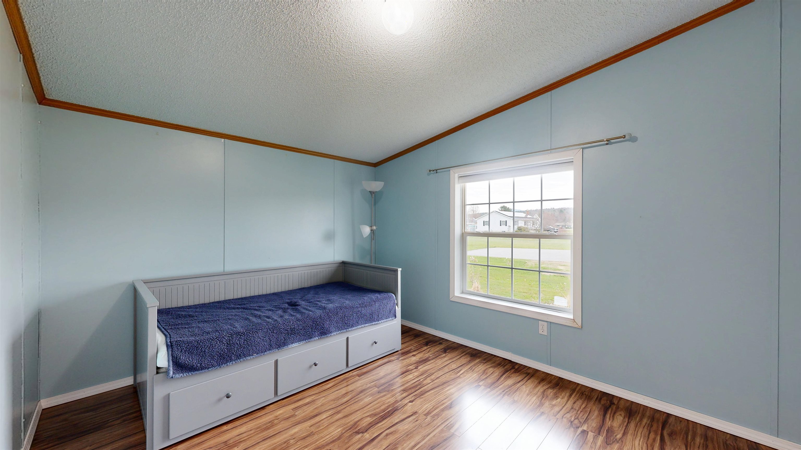 2745 Mountain View Road Williston, VT 05495 - Photo 9 of 11