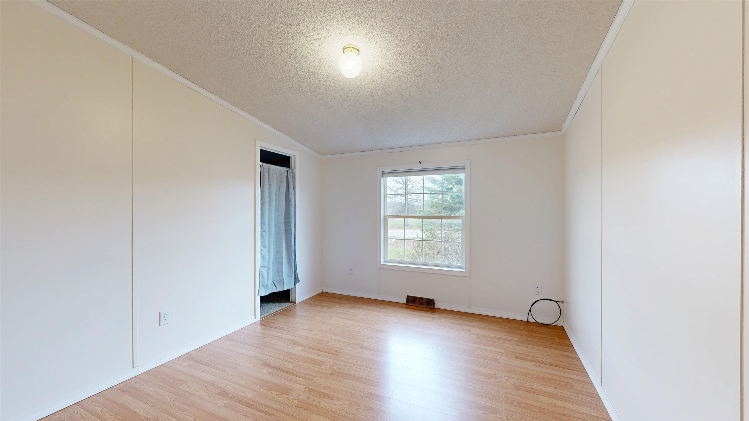 2745 Mountain View Road Williston, VT 05495 - Photo 10 of 11