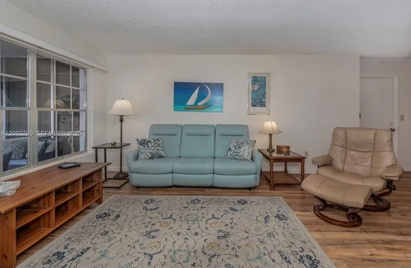 $2,290 | 6551 Coliseum Boulevard, Port Charlotte, FL 33981