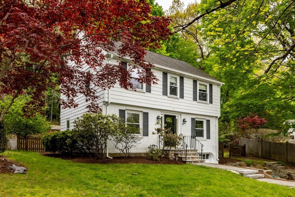 127 Prospect Street Wellesley, MA 02481 - Photo 37 of 40