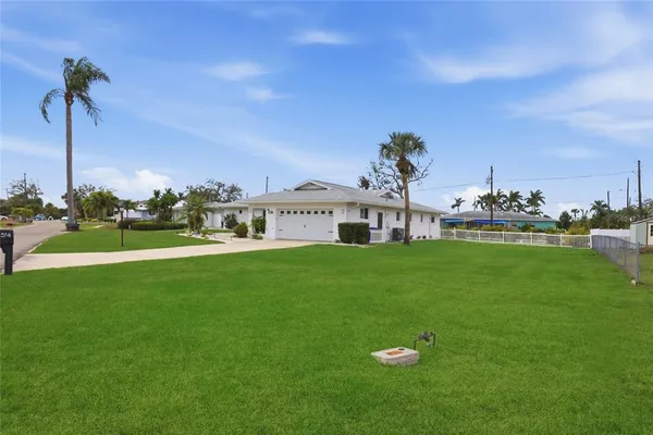 $700,000 | 514 Palm Avenue, Nokomis, FL 34275