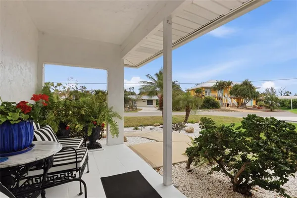 $700,000 | 514 Palm Avenue, Nokomis, FL 34275