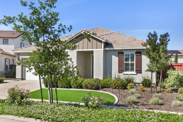 $715,000 | 7503 Allan Detrick Avenue, Elk Grove, CA 95757