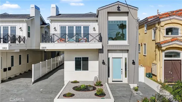 $2,150,000 | 2205 Marshallfield Lane, Unit A, Redondo Beach, CA 90278