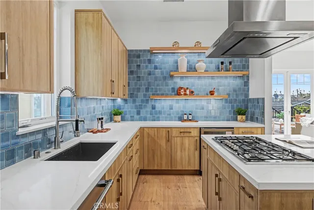 $2,150,000 | 2205 Marshallfield Lane, Unit A, Redondo Beach, CA 90278