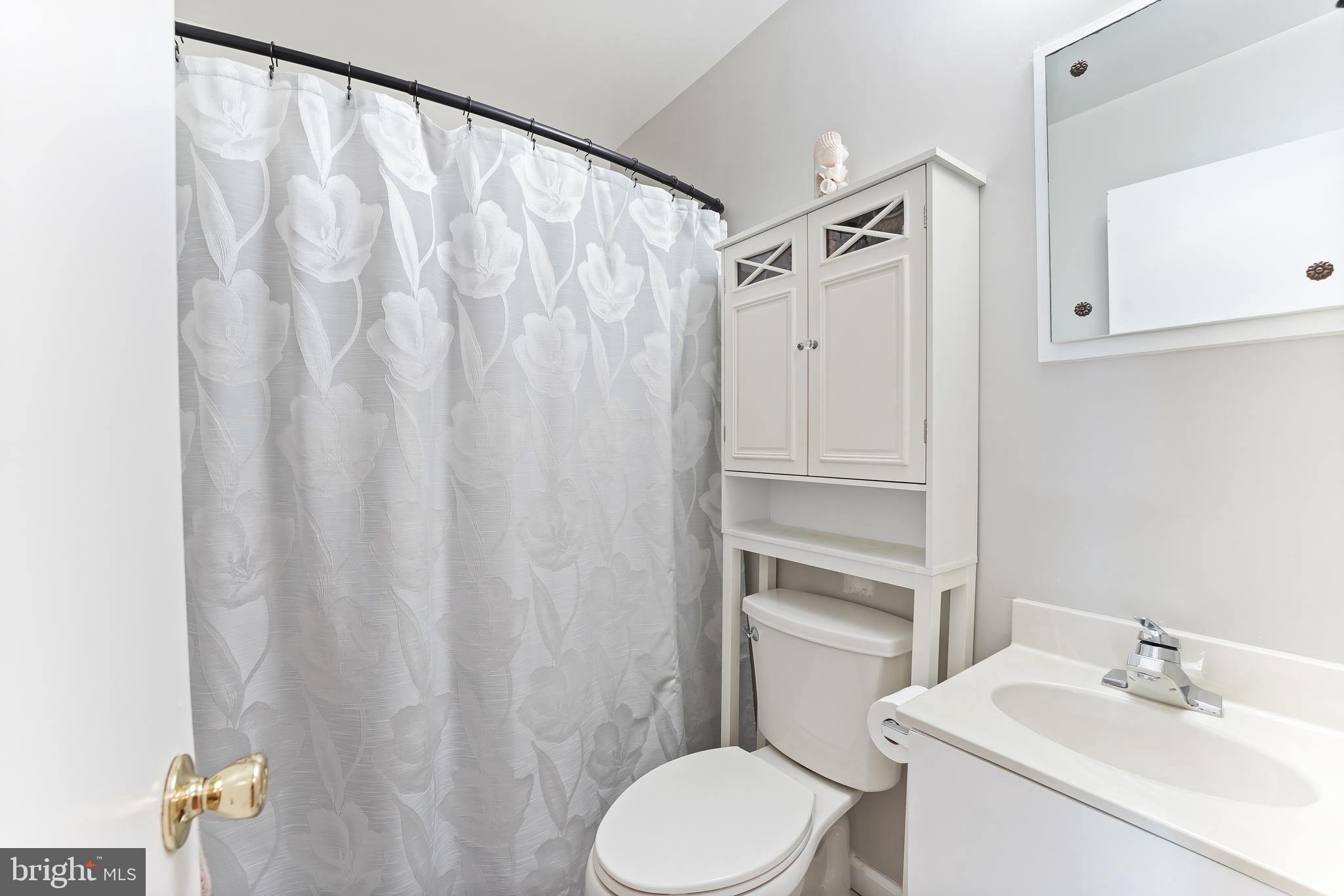 100 Chadd Road Newark, DE 19711 - Photo 23 of 29 Second Full Bathroom