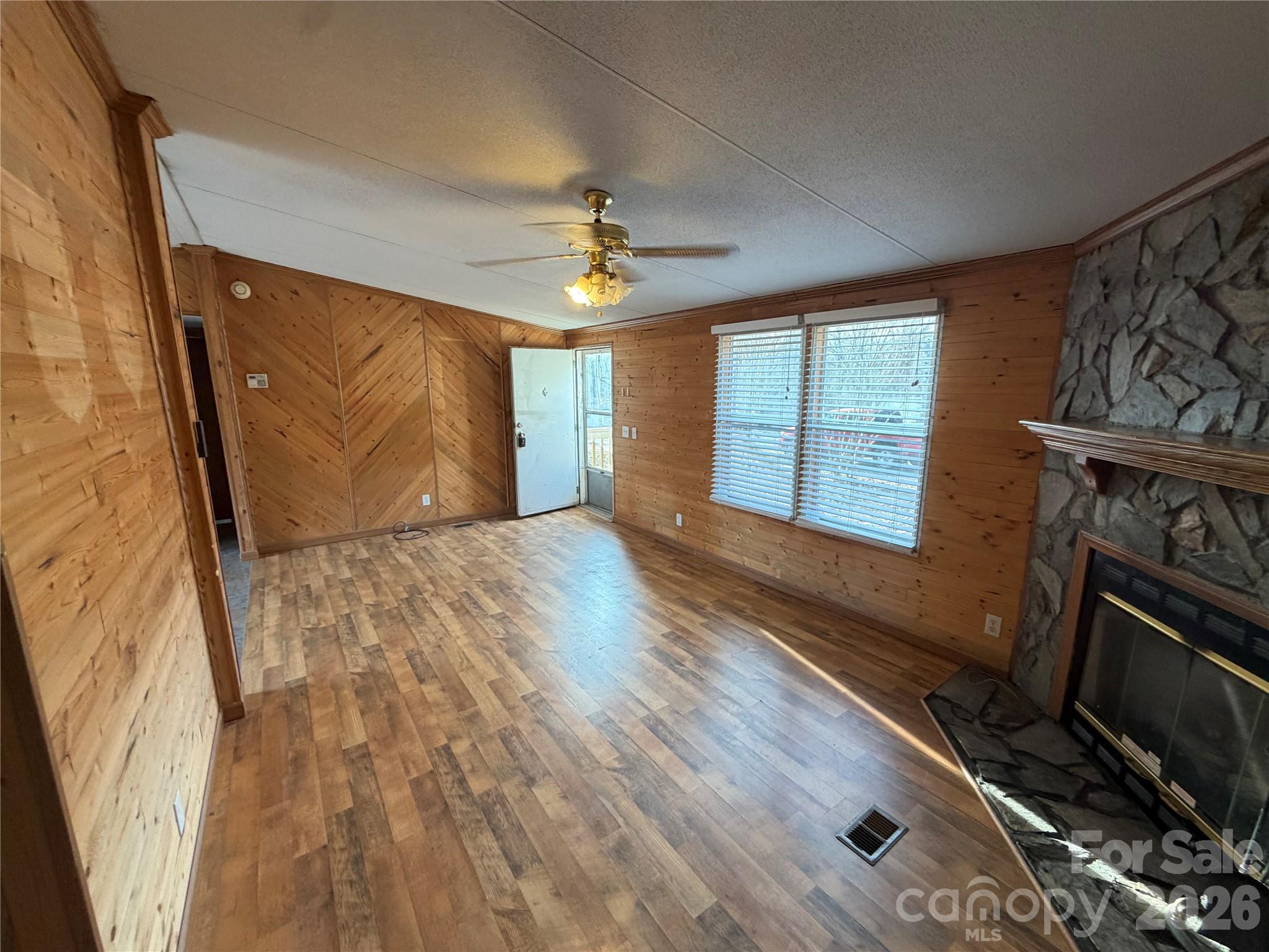 215 Humphrey Road Gastonia, NC 28052 - Photo 4 of 20