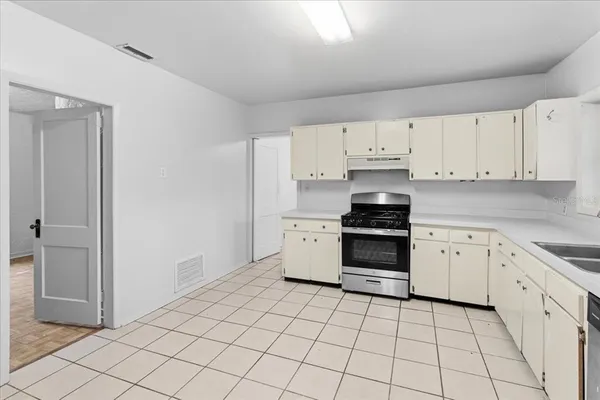 $429,900 | 779 Northwest 37th Street, Gainesville, FL 32607