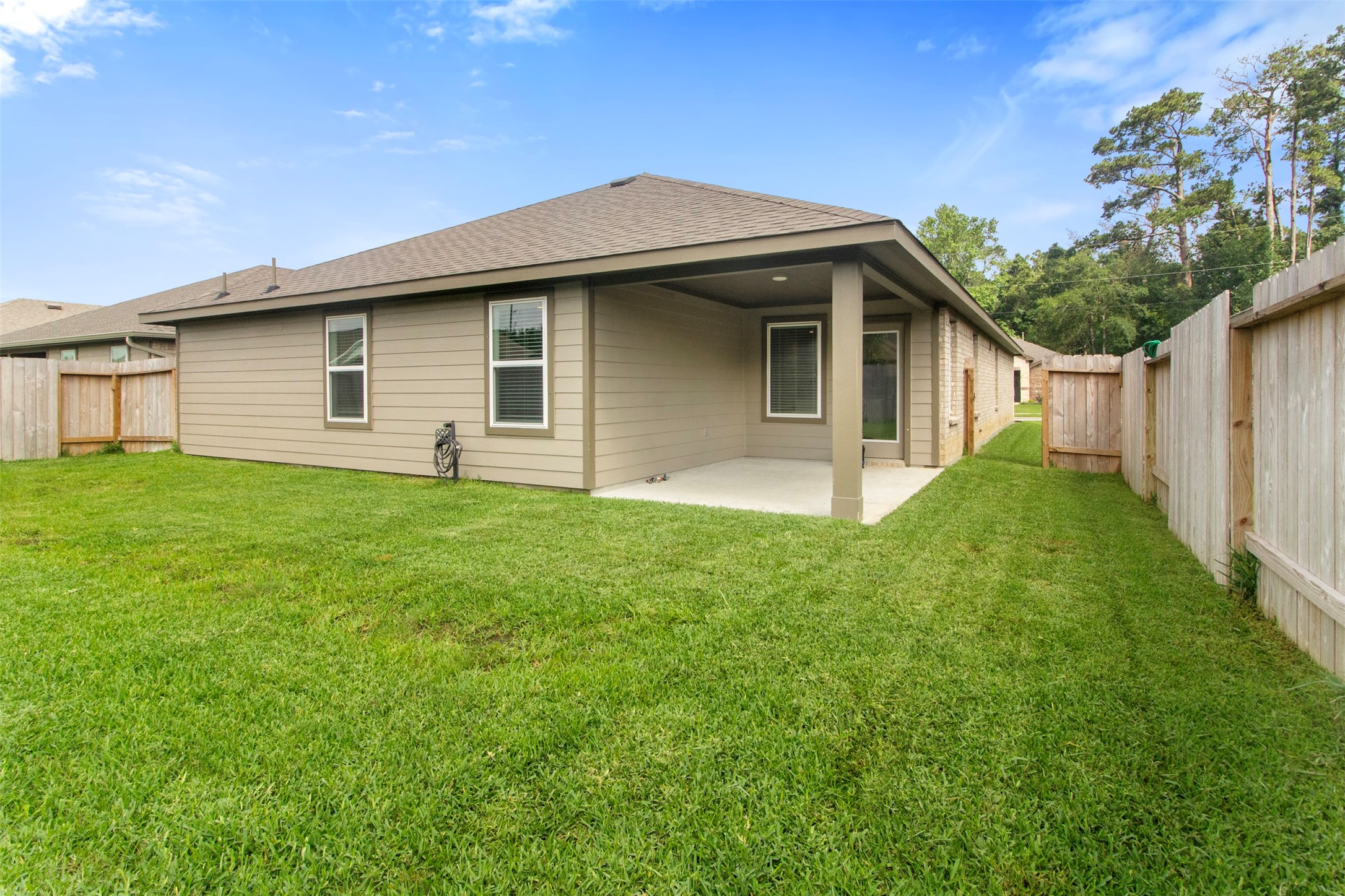 6685 Riplee Street Beaumont, TX 77713 - Photo 21 of 29 View facing the house from the backyard