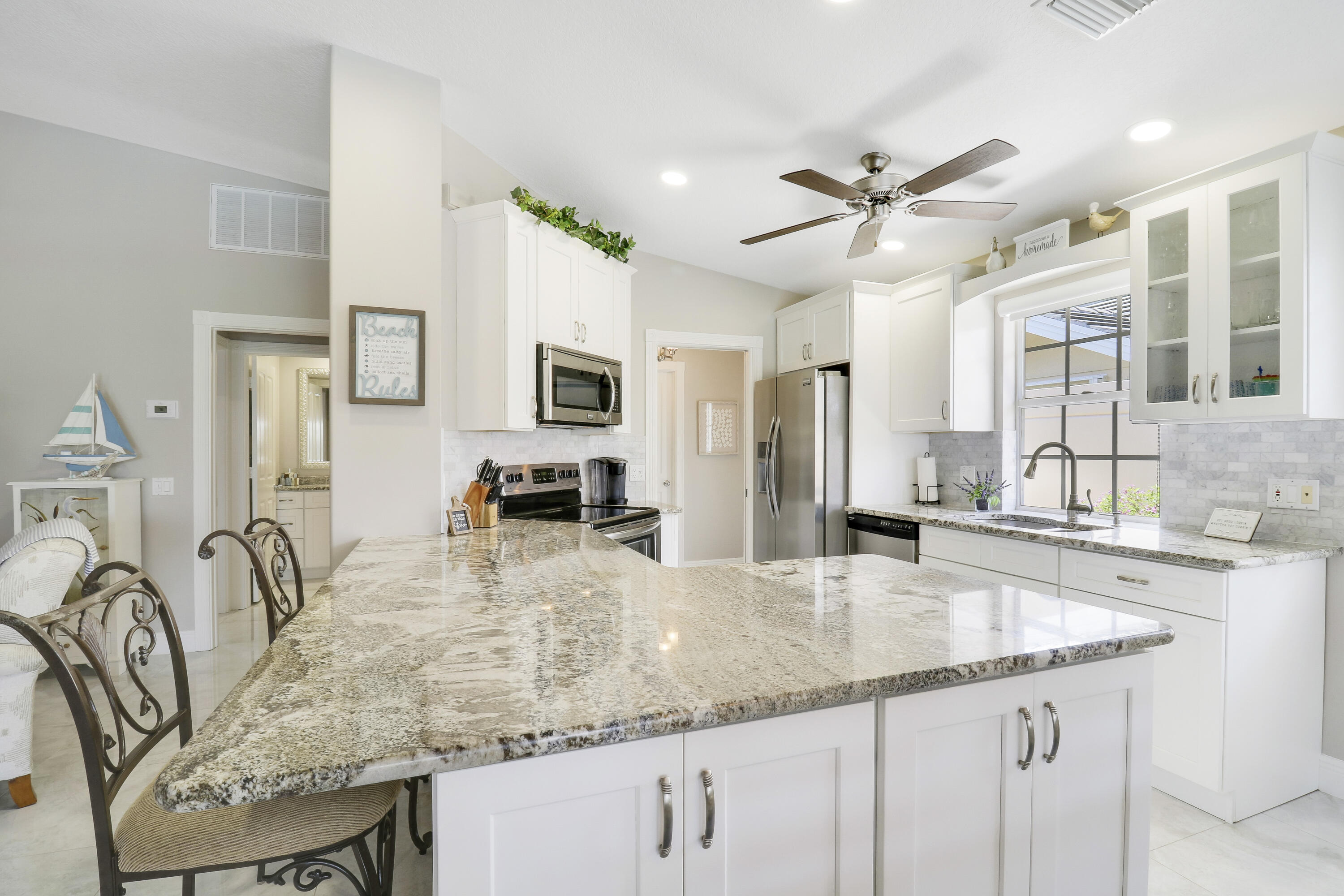 1517 Northwest Amherst Dr Unit A  