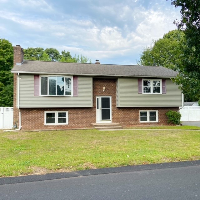 35 Custer Street Warwick, RI 02889 - Photo 1 of 22 Gallery Image 1