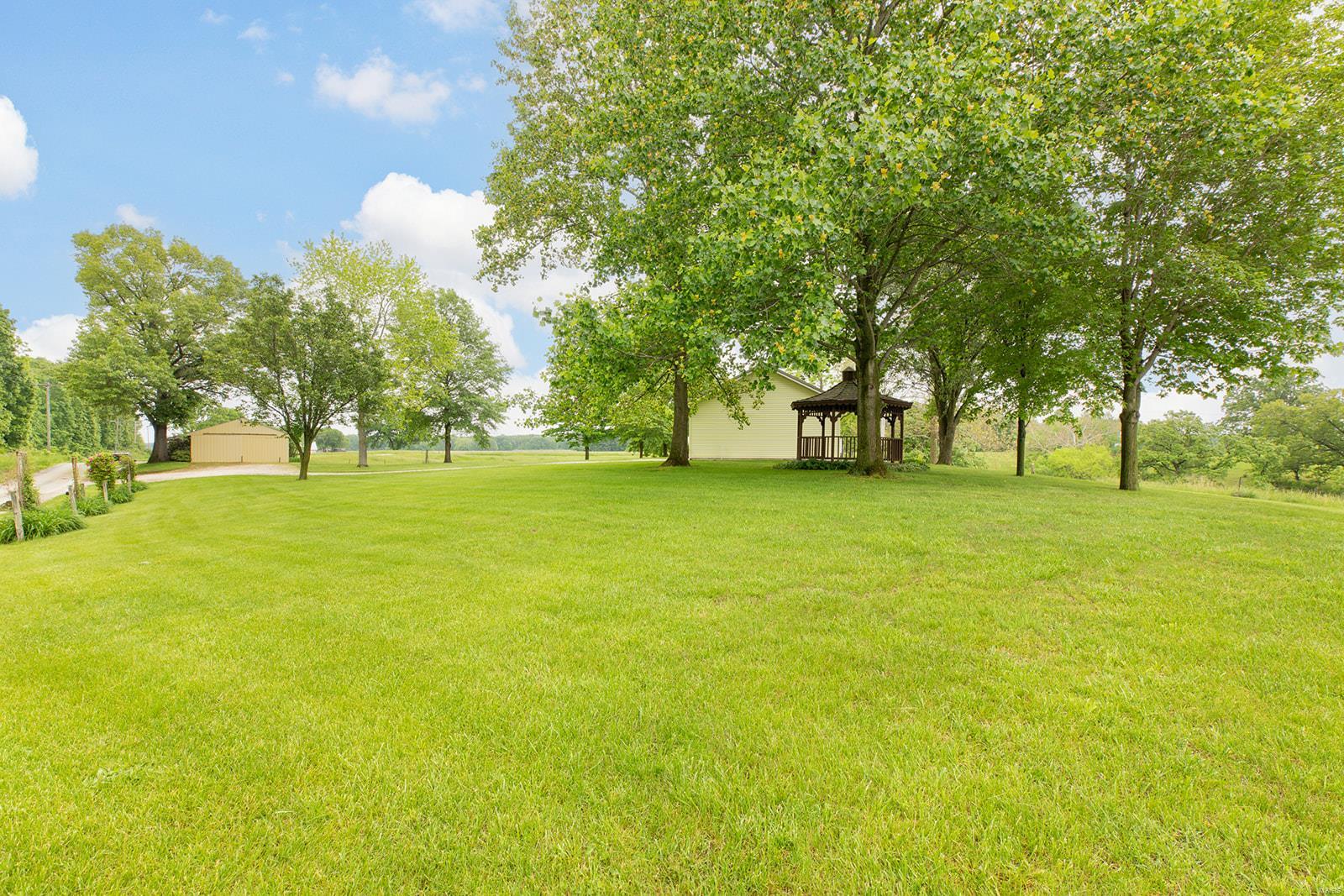 4279 F S Road Shipman, IL 62685 - Photo 16 of 51