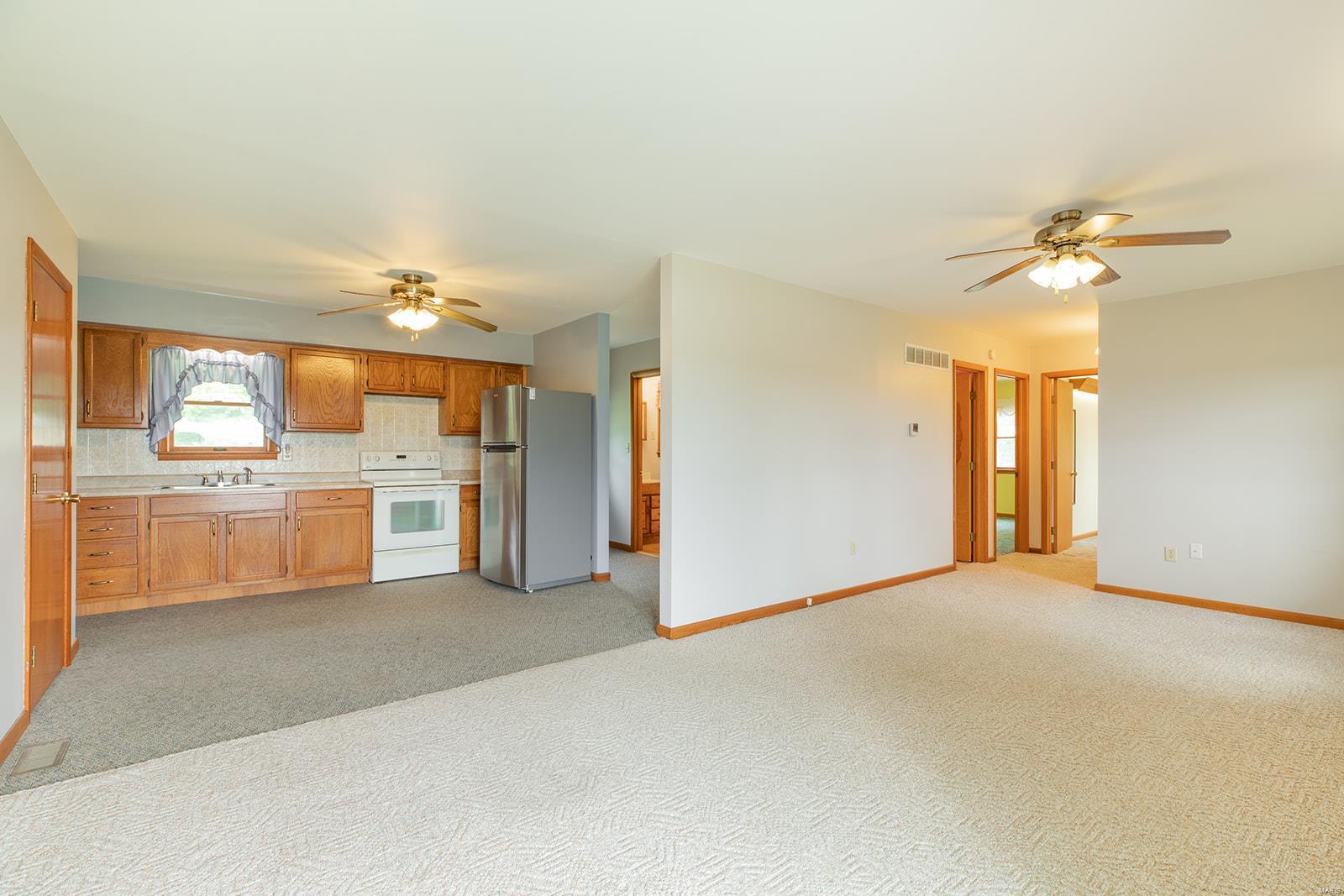 4279 F S Road Shipman, IL 62685 - Photo 33 of 51