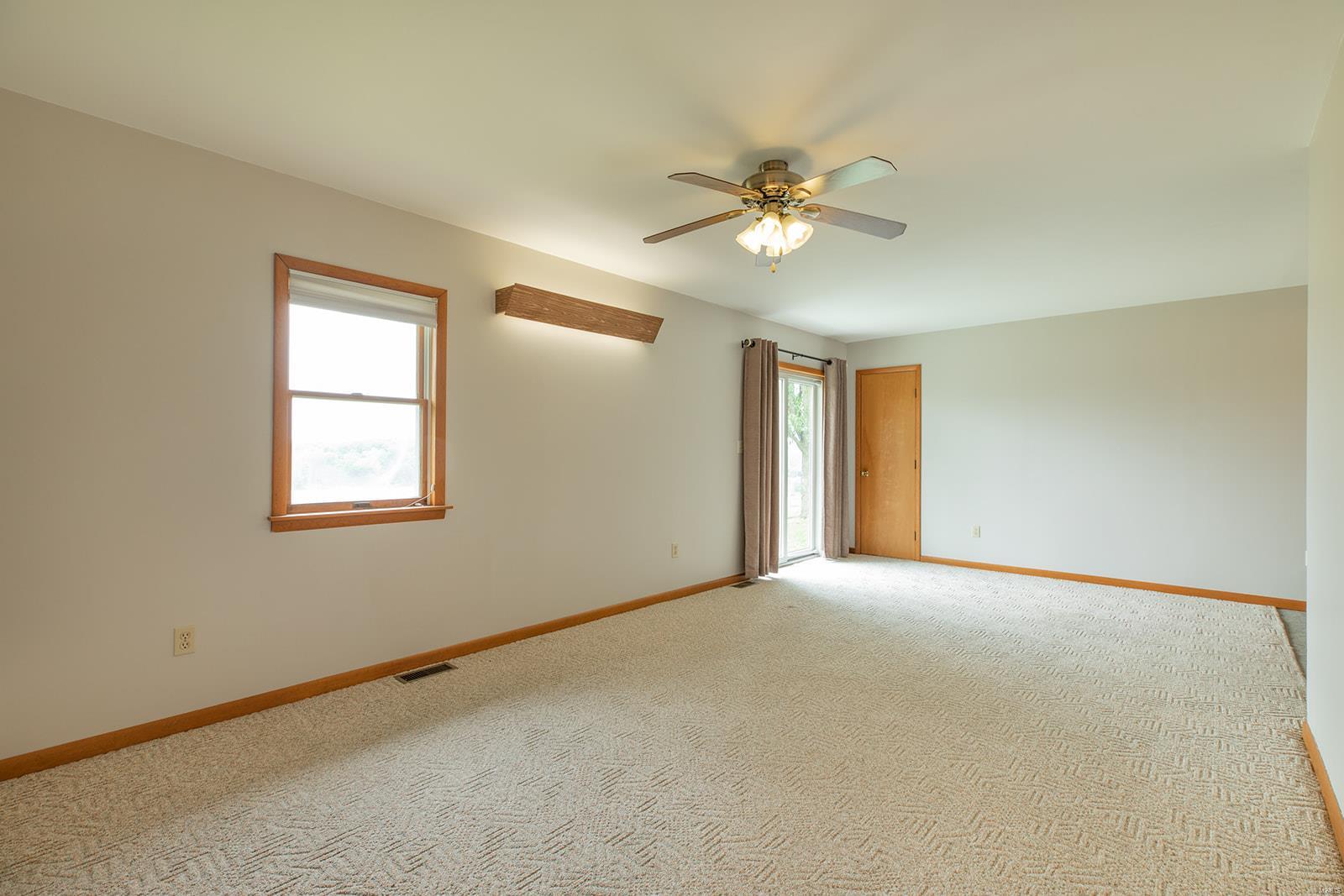 4279 F S Road Shipman, IL 62685 - Photo 35 of 51
