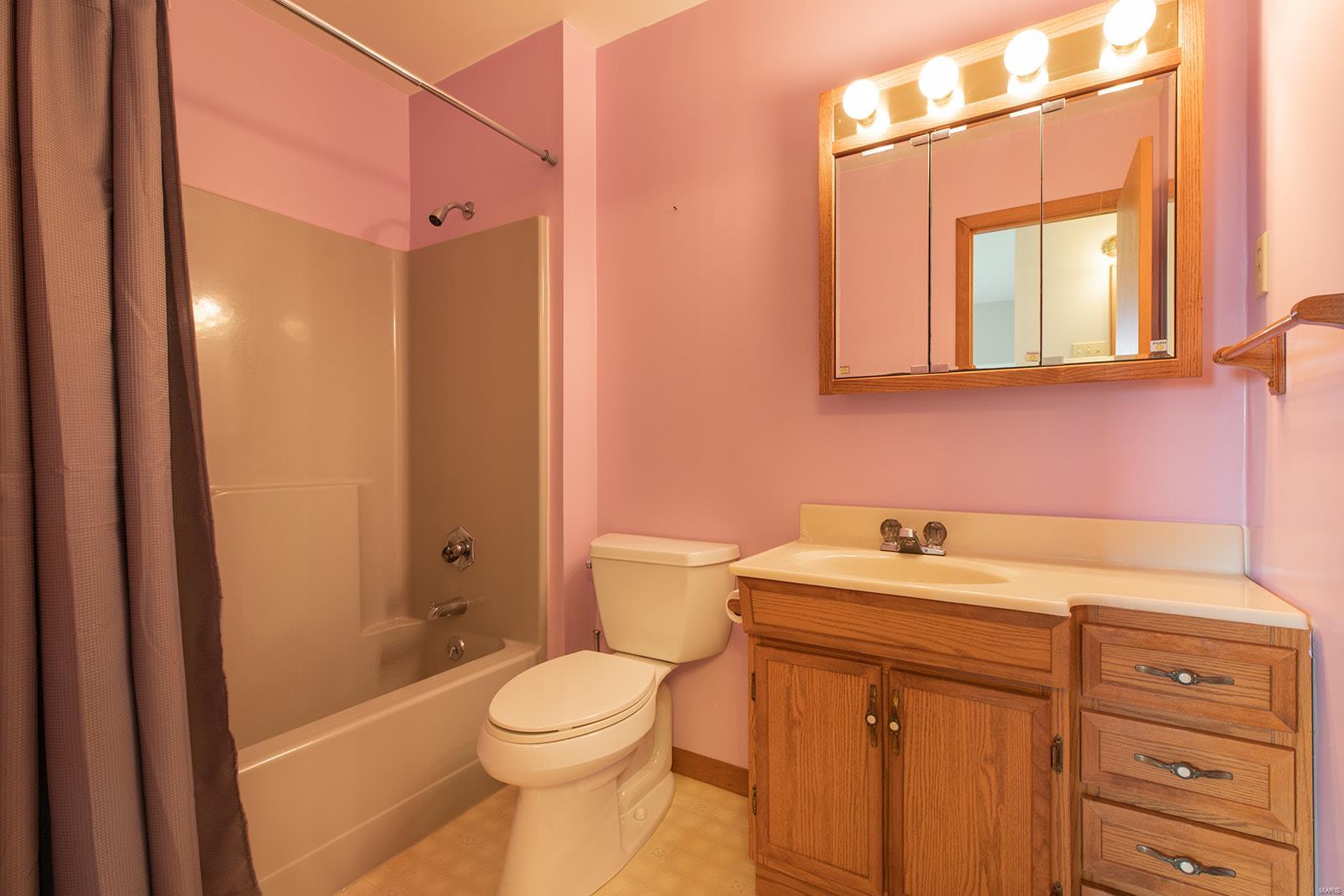 4279 F S Road Shipman, IL 62685 - Photo 43 of 51