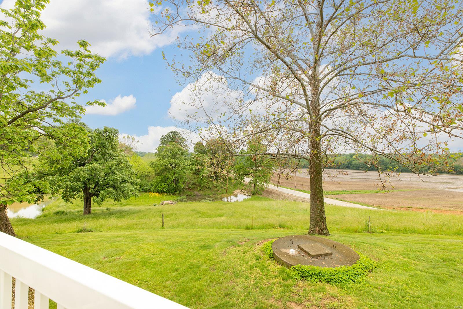 4279 F S Road Shipman, IL 62685 - Photo 8 of 51