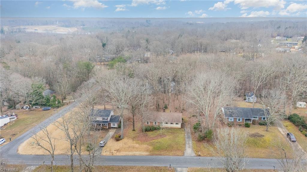 770 Bundaberg Lane Rural Hall, NC 27045 - Photo 5 of 26 Gallery Image 5