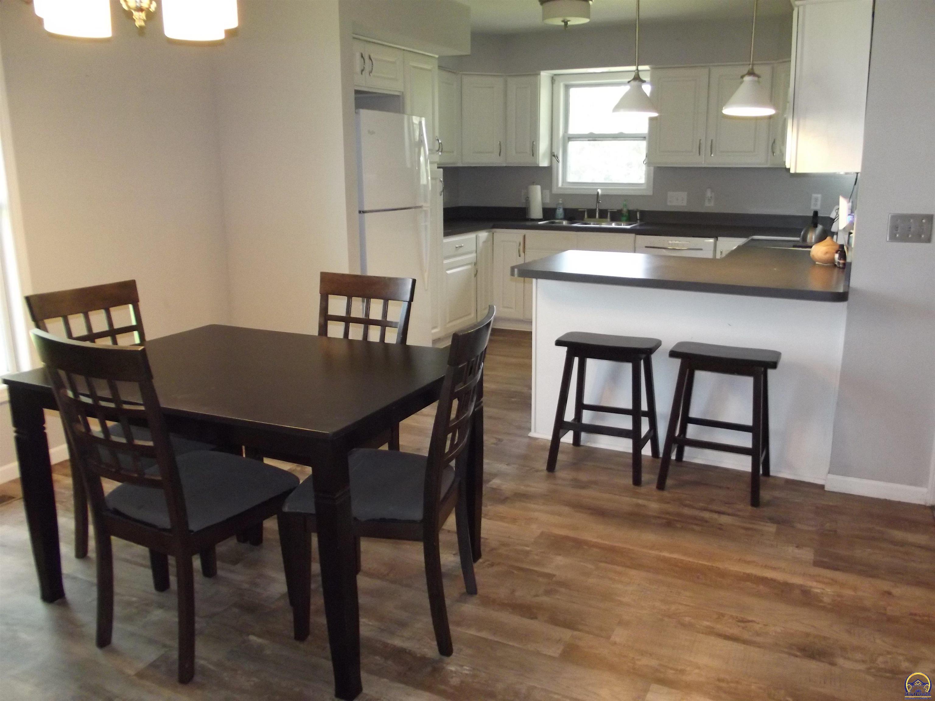6740 Southwest Scathelock Road Topeka, KS 66614 - Photo 6 of 9