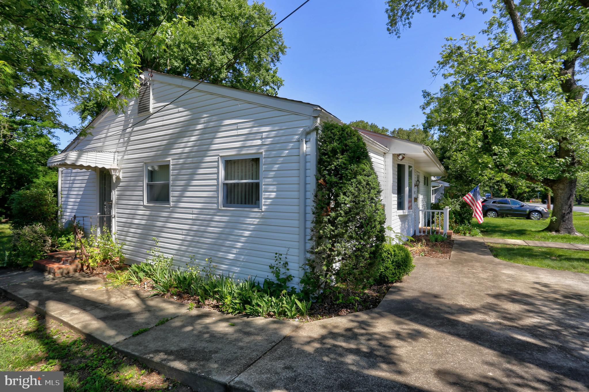 202 Brookfield Road Pasadena, MD 21122 - Photo 6 of 33