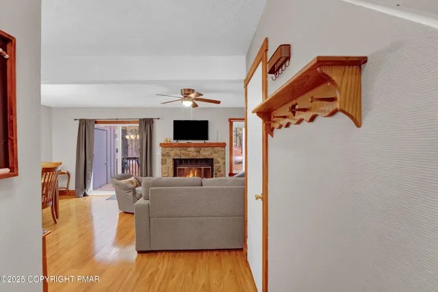 $214,900 | 39 Free Style Lake, Lake Harmony, PA 18624