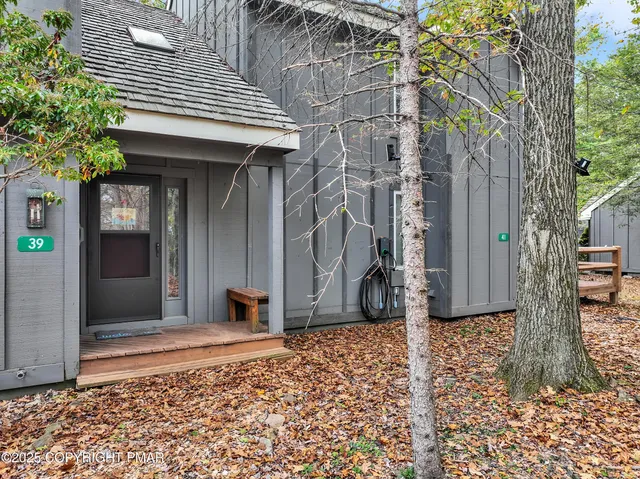 $214,900 | 39 Free Style Lake, Lake Harmony, PA 18624
