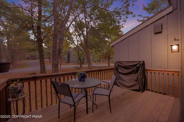 $214,900 | 39 Free Style Lake, Lake Harmony, PA 18624