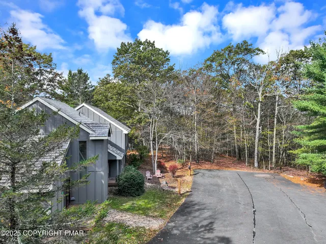 $214,900 | 39 Free Style Lake, Lake Harmony, PA 18624