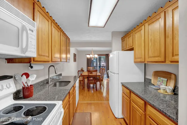 $214,900 | 39 Free Style Lake, Lake Harmony, PA 18624