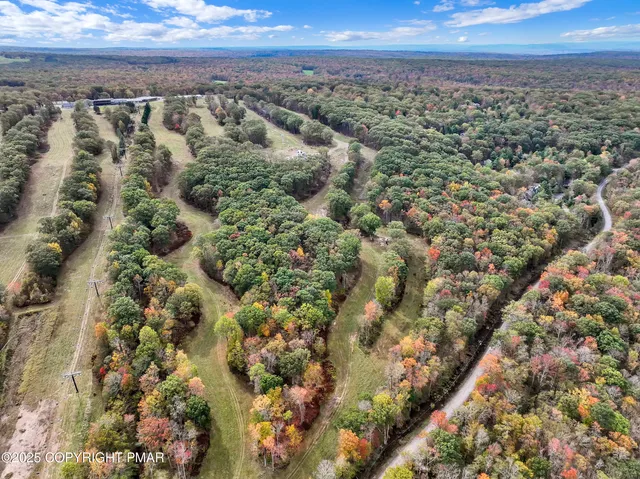 $214,900 | 39 Free Style Lake, Lake Harmony, PA 18624