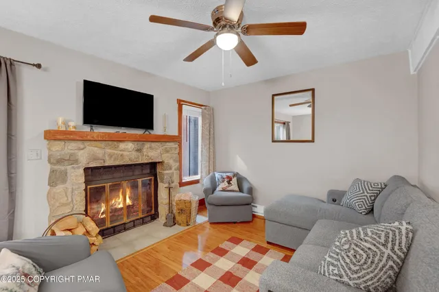 $214,900 | 39 Free Style Lake, Lake Harmony, PA 18624