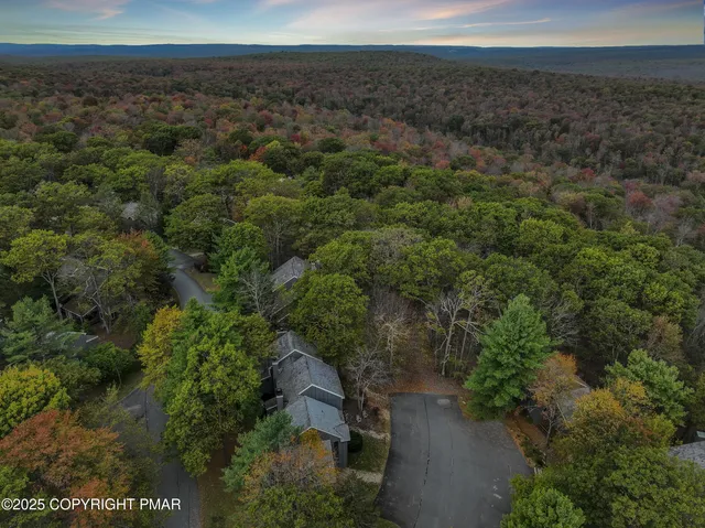 $214,900 | 39 Free Style Lake, Lake Harmony, PA 18624