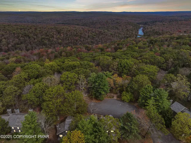 $214,900 | 39 Free Style Lake, Lake Harmony, PA 18624