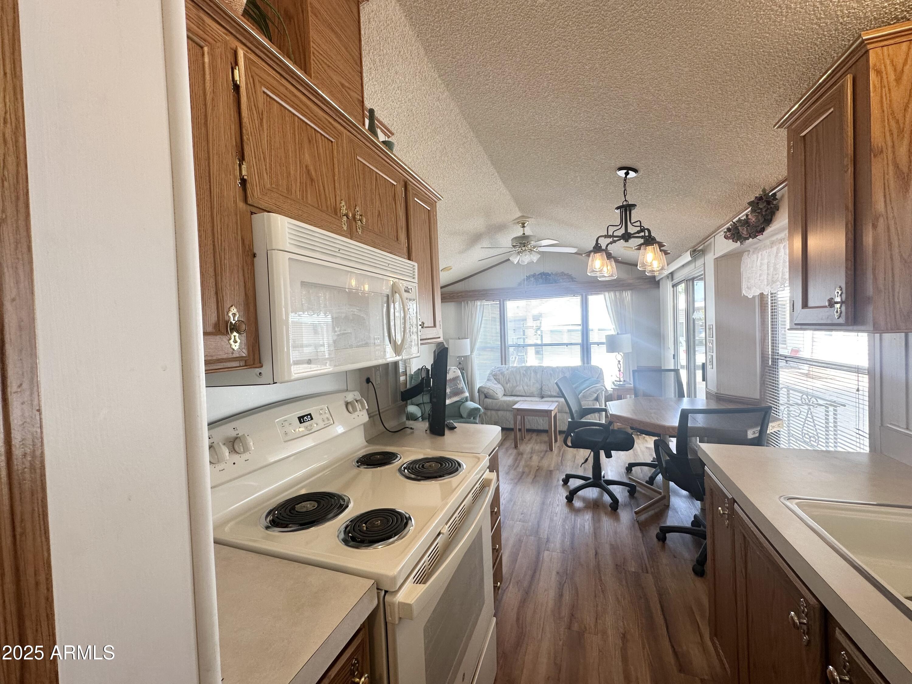 457 South Jasper Drive Apache Junction, AZ 85119 - Photo 17 of 51 VIEW TO FRONT LIVING AREA
