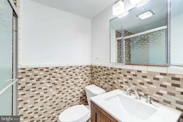 $2,200 | 4201 Cathedral Avenue Northwest, Unit 911W, Washington, DC 20016