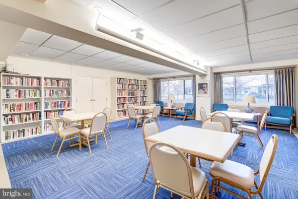 $2,200 | 4201 Cathedral Avenue Northwest, Unit 911W, Washington, DC 20016